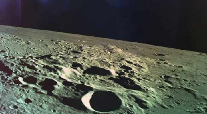 Israel's spacecraft crashes on Moon