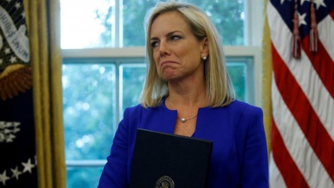  Trump's homeland security chief resigns