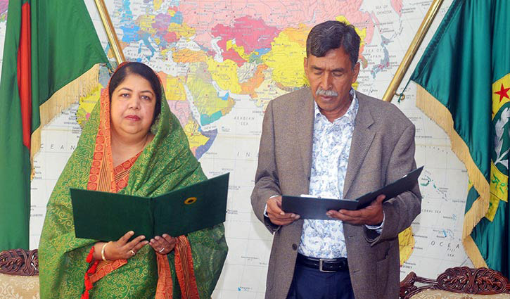 শপথ নেয়ায় জাহিদুরকে বিএনপি থেকে বহিষ্কার