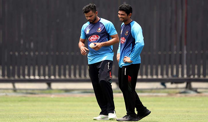 সেরা দল তত্ত্ব মানতে নারাজ মাশরাফি