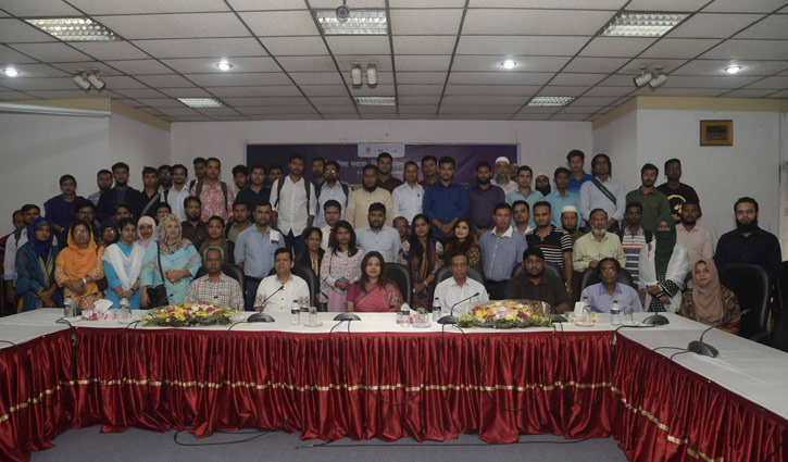 ই-কমার্স প্রশিক্ষণ দিচ্ছে ই-ক্যাব ই-কমার্স প্রশিক্ষণ দিচ্ছে ই-ক্যাব