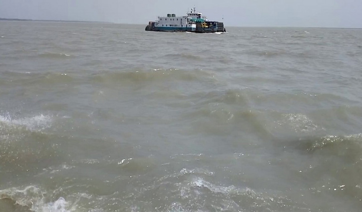 Ferry services disrupted, long tailbacks