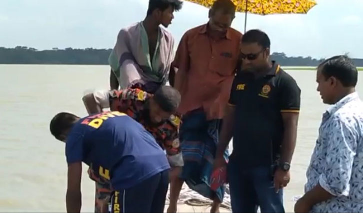 ছেলেকে বাঁচাতে গিয়ে... ছেলেকে বাঁচাতে গিয়ে...