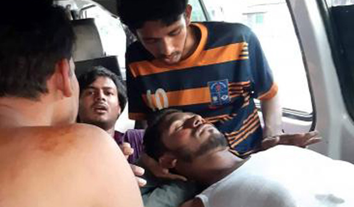 ভিপি নুরের ওপর হামলা ভিপি নুরের ওপর হামলা