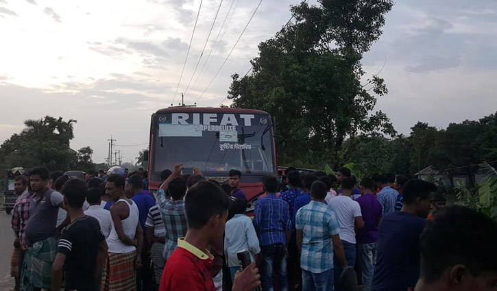 কুষ্টিয়ায় সড়ক দুর্ঘটনায় একজন নিহত কুষ্টিয়ায় সড়ক দুর্ঘটনায় একজন নিহত