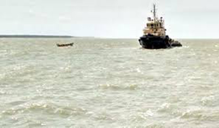 Ship with 18 crew sinks in Sandwip Channel