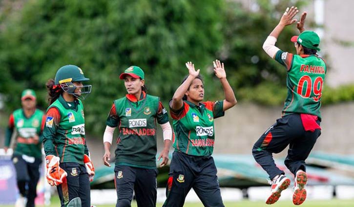 শ্রীলঙ্কার বিপক্ষে দাপুটে জয় মেয়েদের শ্রীলঙ্কার বিপক্ষে দাপুটে জয় মেয়েদের