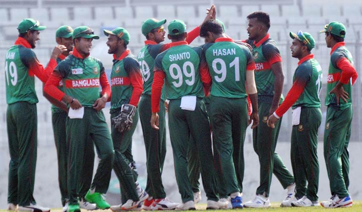 হ্যাটট্রিক জয়ে ফাইনালে বাংলাদেশ হ্যাটট্রিক জয়ে ফাইনালে বাংলাদেশ