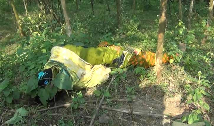 হত্যার পর লাশ শিম গাছের মাচার নিচে হত্যার পর লাশ শিম গাছের মাচার নিচে