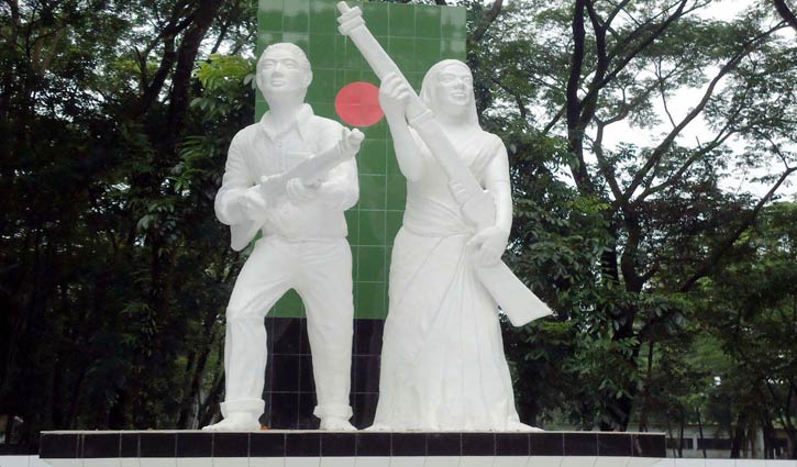 মুক্তিযোদ্ধাদের তীব্র প্রতিরোধে পালিয়ে যায় পাক সেনা মুক্তিযোদ্ধাদের তীব্র প্রতিরোধে পালিয়ে যায় পাক সেনা