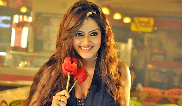 নুসরাতের নাচের ভিডিও ভাইরাল