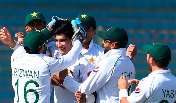 Pakistan beat Sri Lanka by 263 runs in Karachi