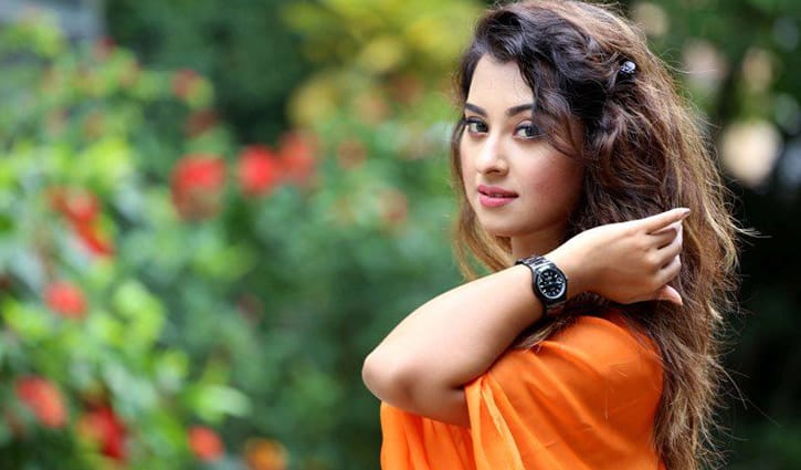 বুবলী নায়িকা নাকি খলনায়িকা? বুবলী নায়িকা নাকি খলনায়িকা?