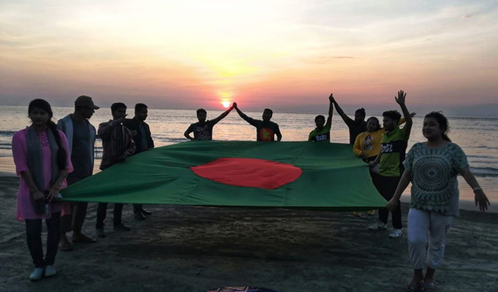 শুভসন্ধ্যা সৈকতে জোছনা উৎসবে শুভসন্ধ্যা সৈকতে জোছনা উৎসবে