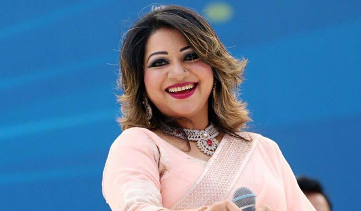 মায়ের লেখা গান দিয়ে আঁখির নতুন যাত্রা