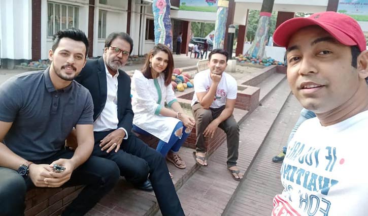 ৩৫ শিল্পী নিয়ে টেলিফিল্ম ৩৫ শিল্পী নিয়ে টেলিফিল্ম