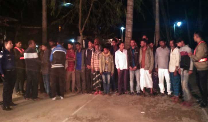 ৩৫ জুয়াড়ি আটক ৩৫ জুয়াড়ি আটক