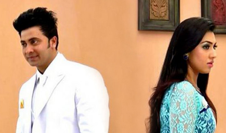 ‘নিজের সন্তানকে পর করে অনাথ শিশুর পাশে শাকিব’ ‘নিজের সন্তানকে পর করে অনাথ শিশুর পাশে শাকিব’