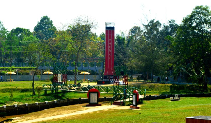 সাধুর আস্তানায় রক্তাক্ত ইতিহাস সাধুর আস্তানায় রক্তাক্ত ইতিহাস