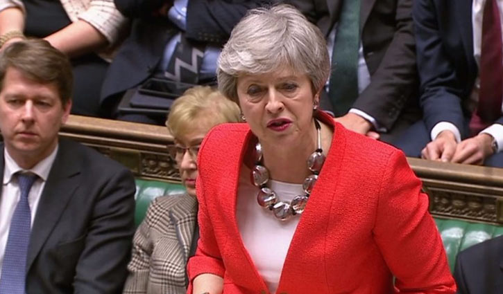 Brexit: MPs reject Theresa May's deal for a second time