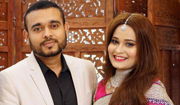 Singer Putul gets engaged