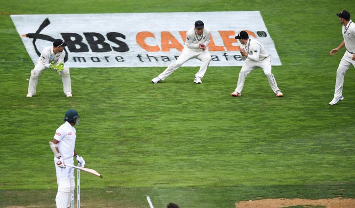 New Zealand beat Bangladesh in second Test to win series