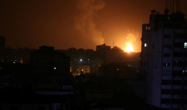  Israel launches Gaza air strikes