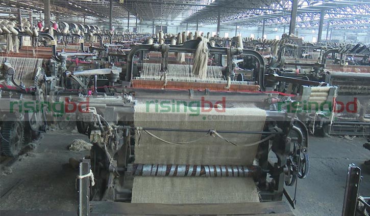 খুলনার পাটকলে চলছে ধর্মঘট