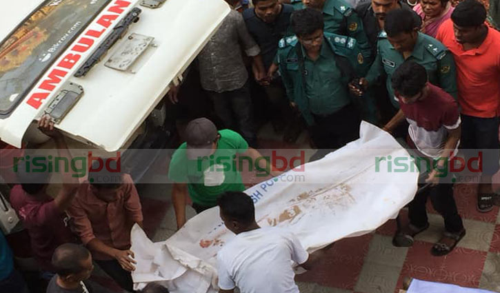 চট্টগ্রামে কাভার্ড ভ্যান চাপায় কলেজছাত্রীর মৃত্যু চট্টগ্রামে কাভার্ড ভ্যান চাপায় কলেজছাত্রীর মৃত্যু