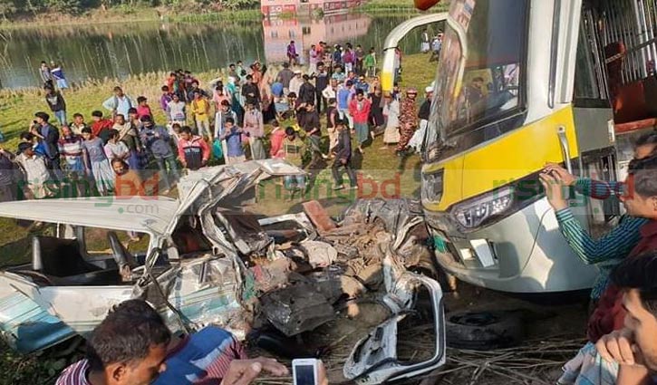 Bus-microbus collision kills 4 at Patia