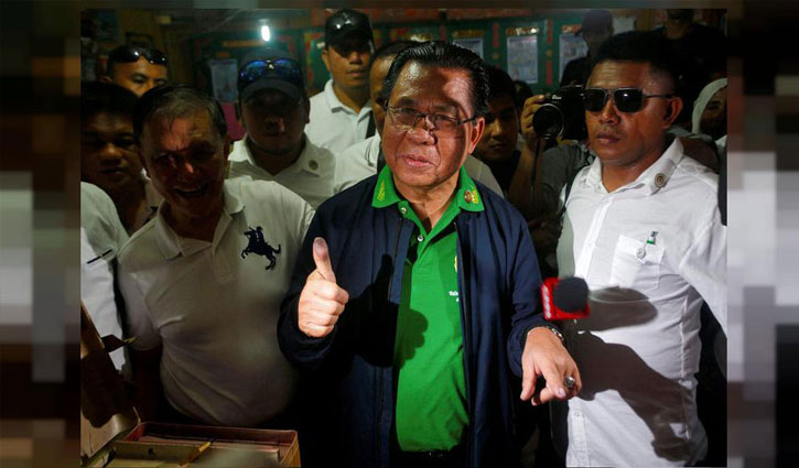 Philippine voters back self-rule on Mindanao