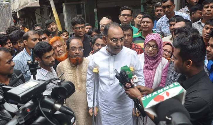 সায়মার বাসায় বিএনপি নেতারা সায়মার বাসায় বিএনপি নেতারা