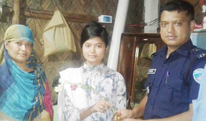 রাঙ্গুনিয়ার ৭২ তরুণ-তরুণী ফুল ও মিষ্টি পেয়ে অভিভূত রাঙ্গুনিয়ার ৭২ তরুণ-তরুণী ফুল ও মিষ্টি পেয়ে অভিভূত