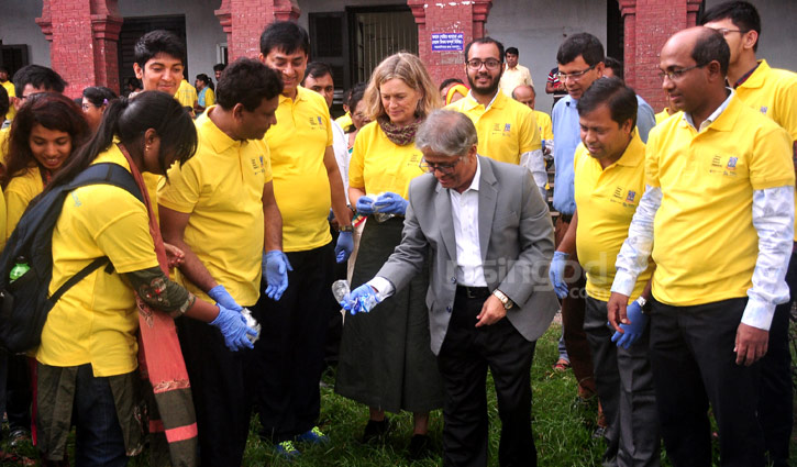 DU campus announced plastic free