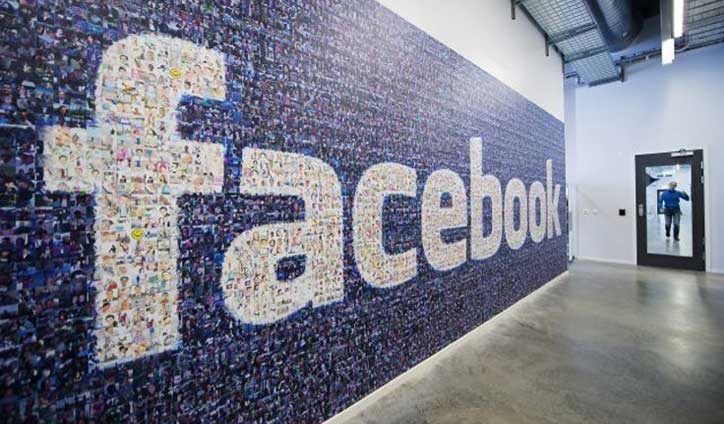 ‘US regulators approve $5bn Facebook fine’