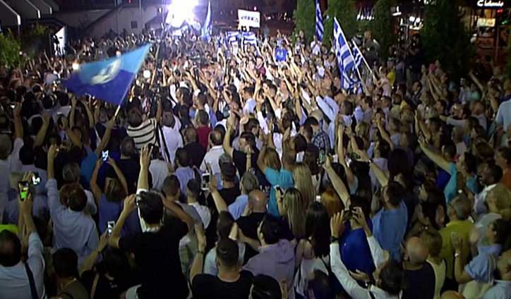 Centre-right regains power in Greece