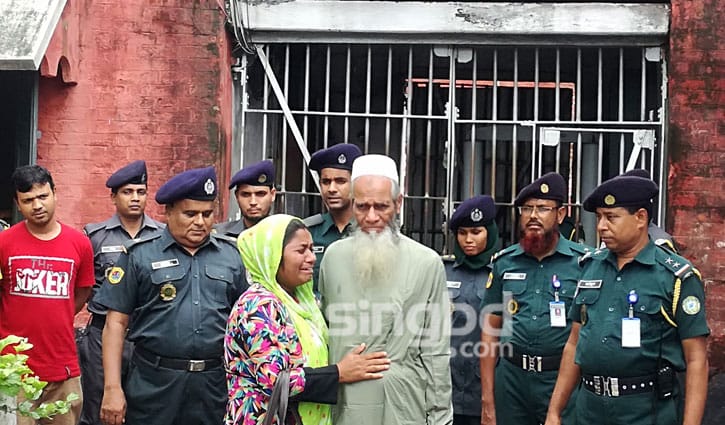 রাষ্ট্রপতির ক্ষমার পরও ১০ বছর কারাভোগ রাষ্ট্রপতির ক্ষমার পরও ১০ বছর কারাভোগ