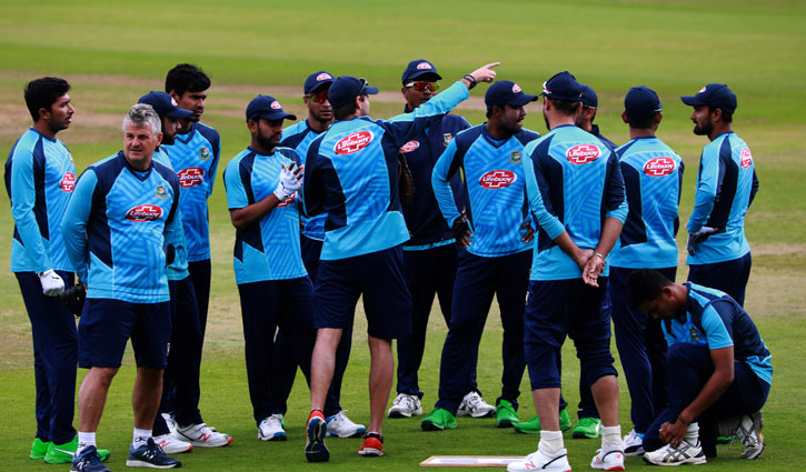 আবেগতাড়িত হচ্ছেন না মাশরাফি