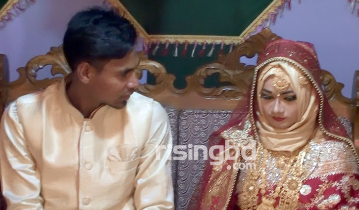Mustafiz Welcomes His Bride With Blessing Affection
