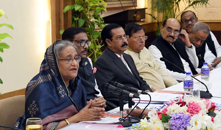 বন্যা দুর্গতদের পাশে দাঁড়াতে প্রধানমন্ত্রীর আহ্বান বন্যা দুর্গতদের পাশে দাঁড়াতে প্রধানমন্ত্রীর আহ্বান