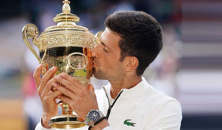 Djokovic beats Federer in longest Wimbledon singles final