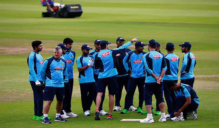 বাংলাদেশের তিন ভাবনা