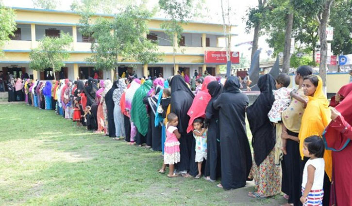 Polls to 295 local govt bodies underway