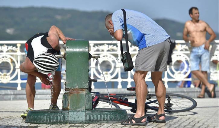 Temperature may pass highest on record in France
