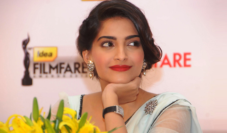 ‘কোনো নায়ক আমার সঙ্গে কাজ করতে চাইছিল না’