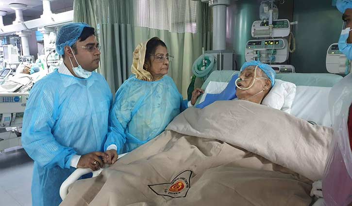 Ershad suffering from breathing difficulties