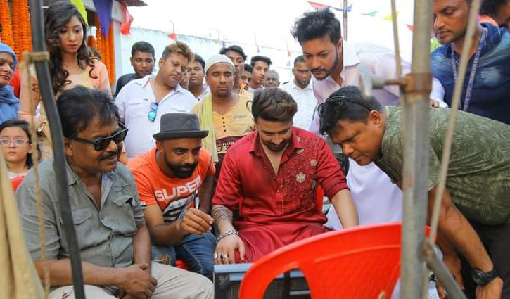 ‘ক্যাপ্টেন’ ছাড়া ‘শিপ’ যাচ্ছে বিদেশ!