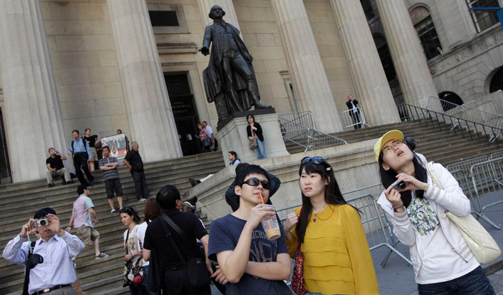 China issues US travel alert