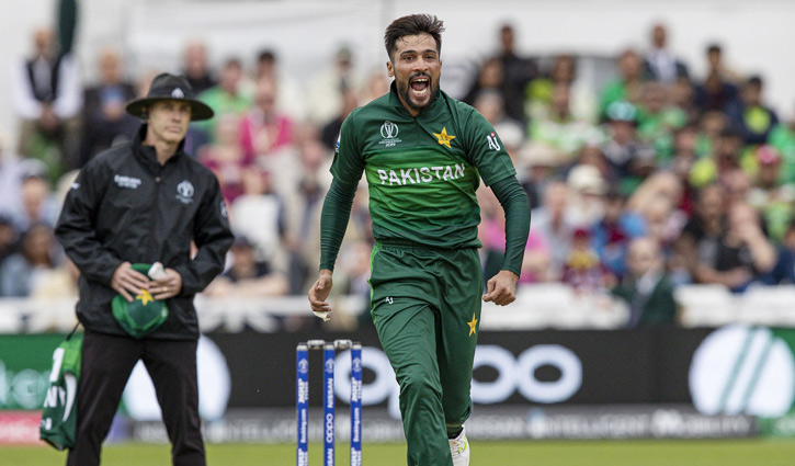 উইকেটের পরও আমিরের সমালোচনায় মিসবাহ