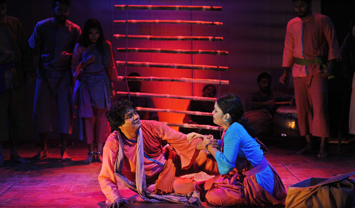 ‘নীলাখ্যান’ নাটকের দৃশ্য ‘নীলাখ্যান’ নাটকের দৃশ্য